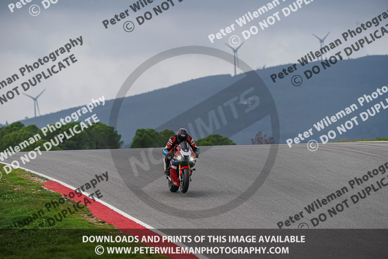 motorbikes;no limits;peter wileman photography;portimao;portugal;trackday digital images